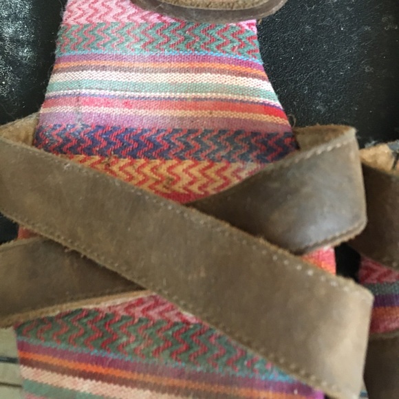 Ladies toms 8m - Picture 2 of 4